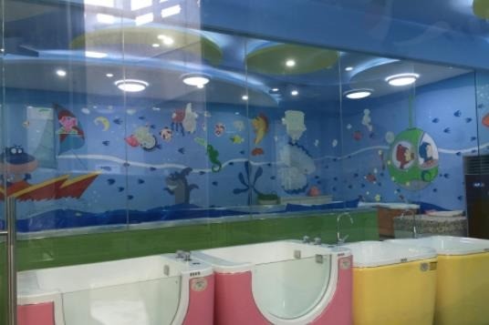 人鱼宝宝婴儿游泳馆